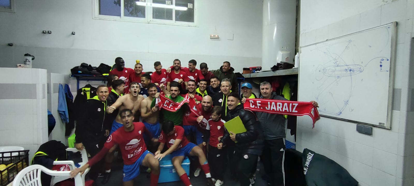 Tres puntos muy valiosos para el C.F. Jaraíz ante el Atl. Pueblonuevo (2)