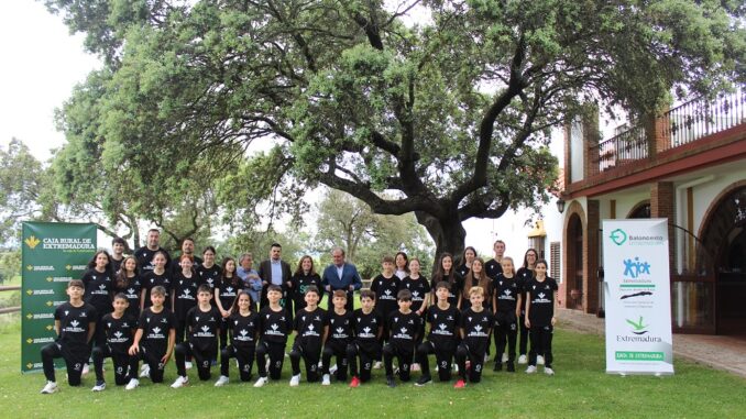 las selecciones extremeñas de minibasket ponen rumbo a san fernando
